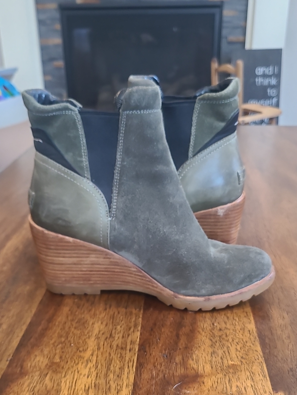 Sorel Women's After Hours Chelsea Boots in a Nori green suede  Suze 8.5